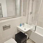 Creative Quarter Living 1br Flat At Paintworks *