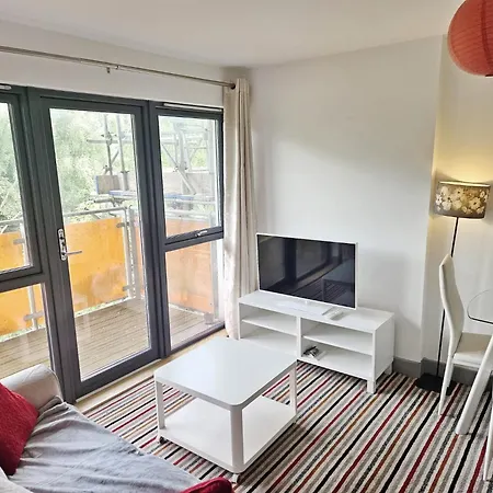 Creative Quarter Living 1br Flat At Paintworks