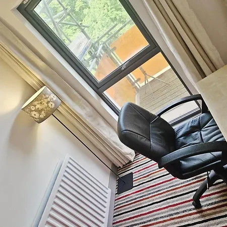Creative Quarter Living 1br Flat At Paintworks * Bristol