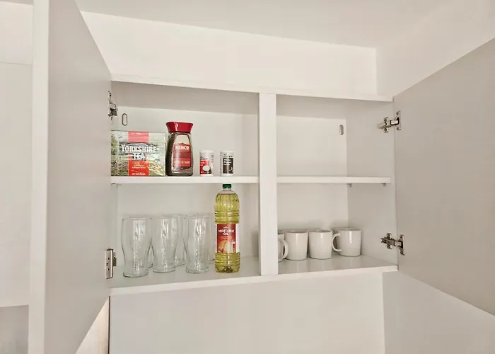 Creative Quarter Living 1br Flat At Paintworks Bristol