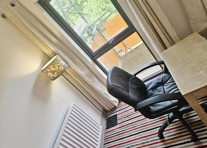 Creative Quarter Living 1br Flat At Paintworks * Bristol